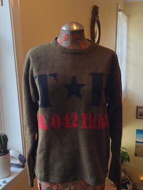 Tommy Hilfiger RARE Olive Crewneck Sweater with Navy Star and Red Graphic - M